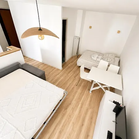 4 Couchages - A 2 Min De La A Pied - Parking Et Linge En Option Apartament